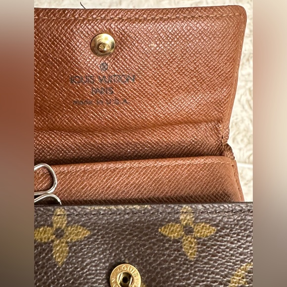 Louis Vuitton Monogram Multicles 6 Key Ring Wallet - Picture 6 of 6